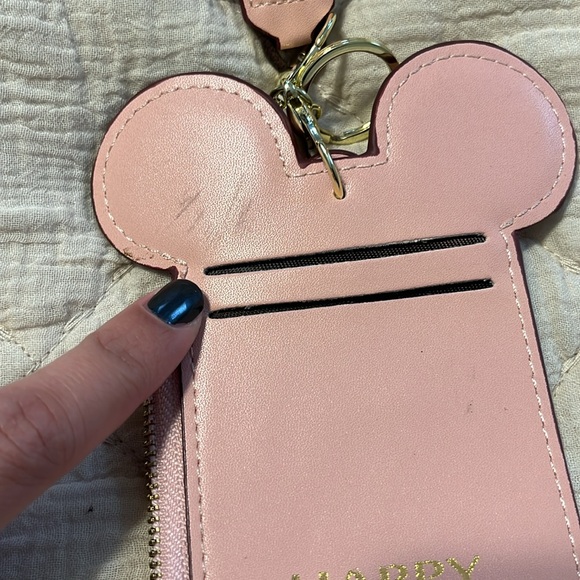Disney themed wallet lanyard - Picture 3 of 3